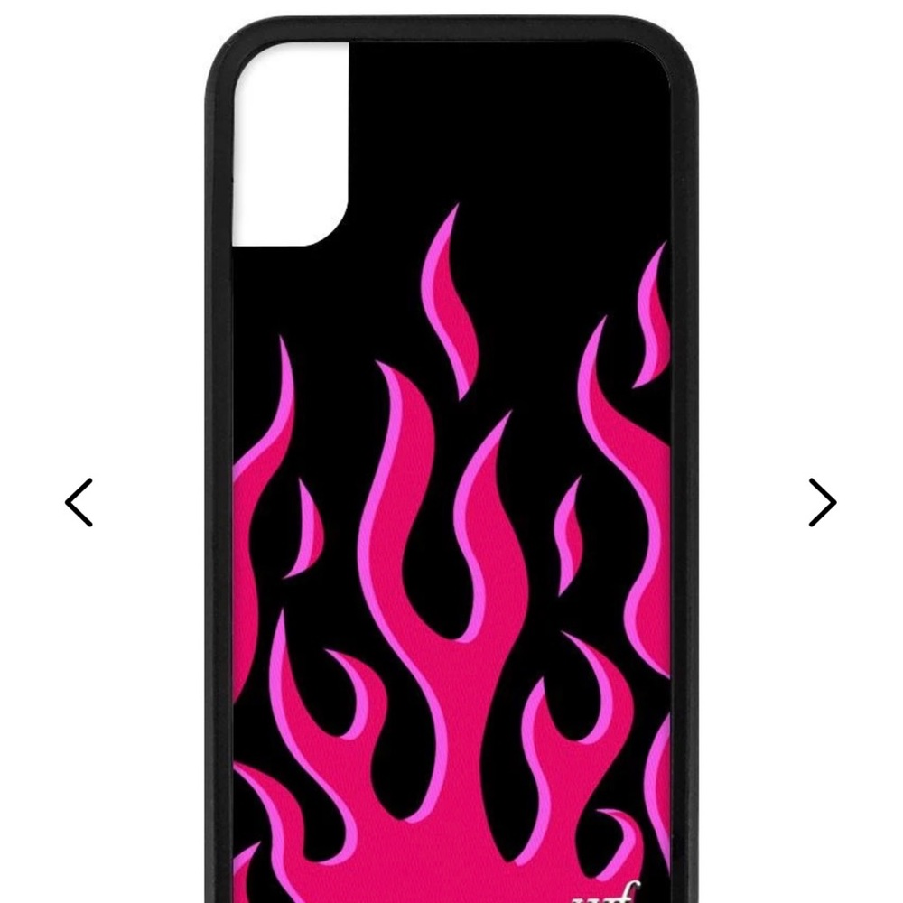 pink and black iPhone x/xs flame case!! 🖤💖
